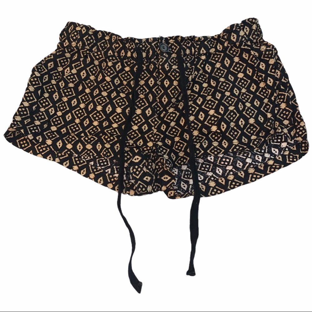 F21 Black & Tan Tribal Pattern Casual Shorts